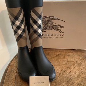 Burberry Clemence House Check Boots